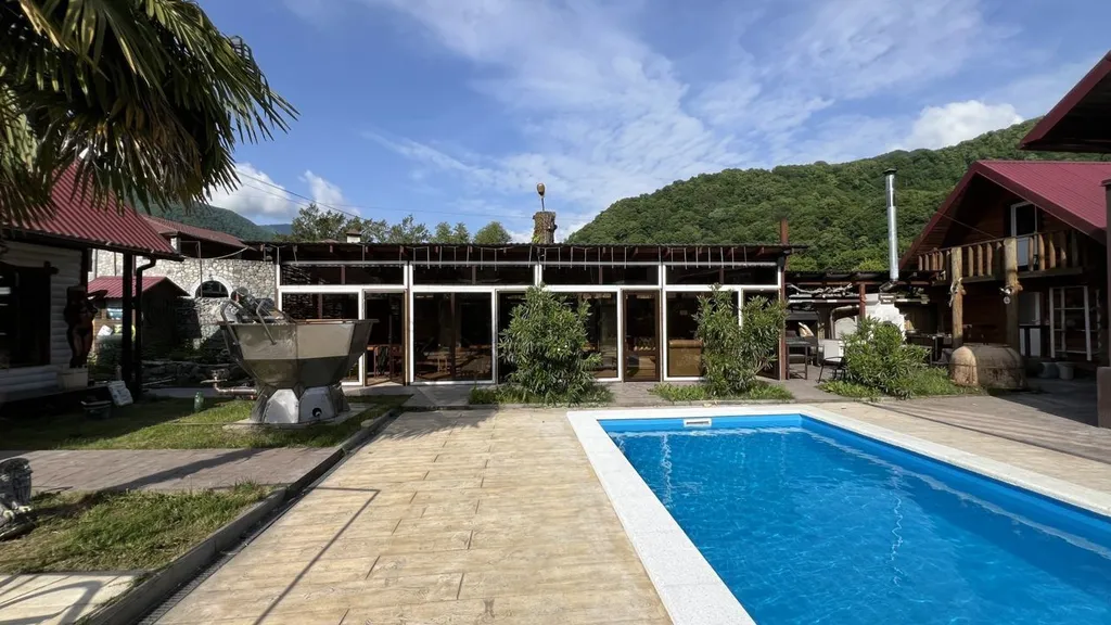 Коттедж Дoм c бacceйном — Солохаул