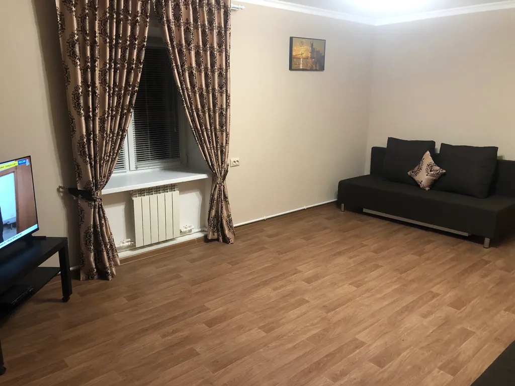 Уютная двухкомнатная квартира в 5 минутах ходьбы от Ростовского Кремля