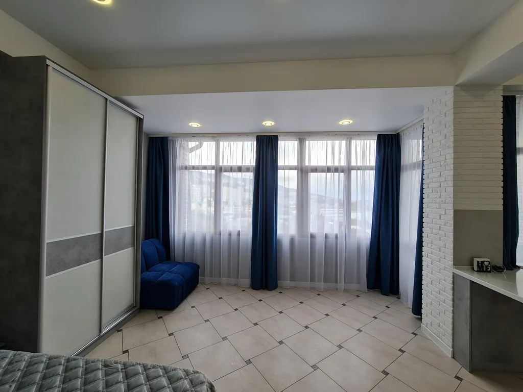 Люкс студия возле парка с видом на море