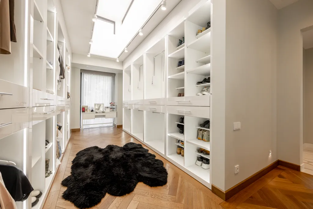 Современная вилла с красивым видом на море