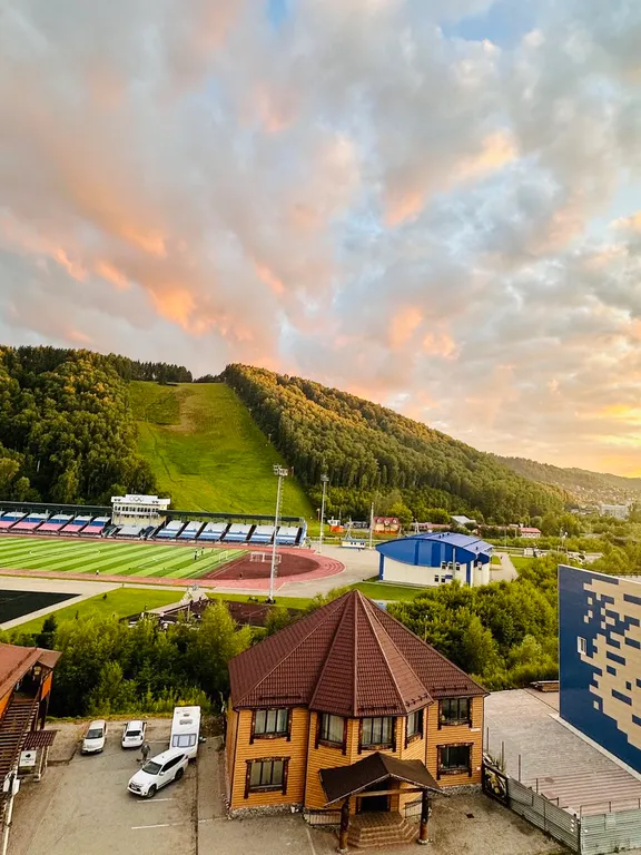 Квартира в центре с видом на горы и горнолыжную трассу