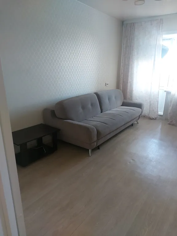 Светлая квартира с прекрасным видом из окна