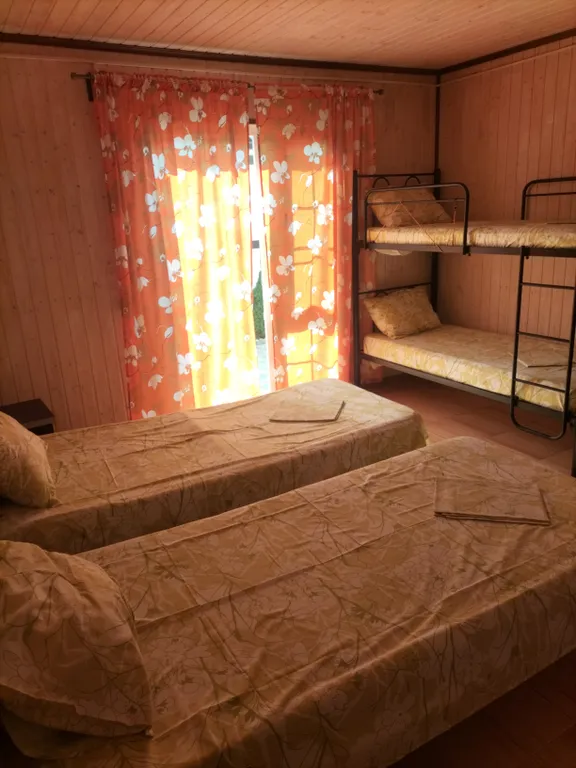 Коттедж Четырёхместный дом на Высотной — аренда посуточно в Голубицкая