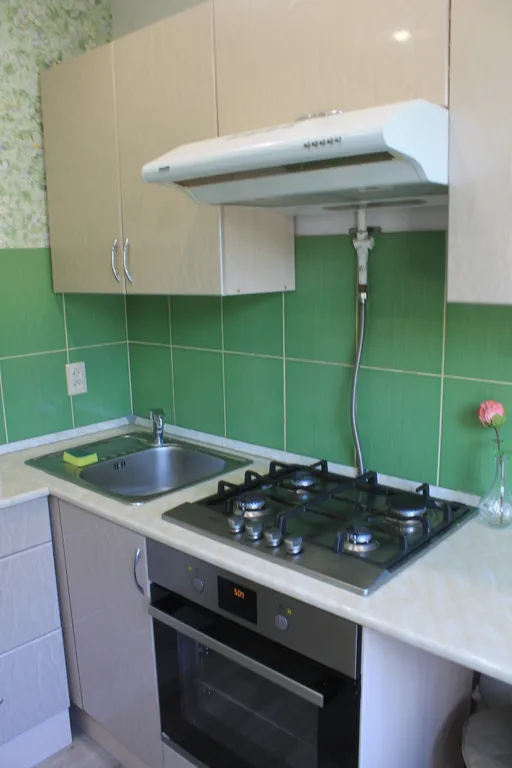 Рядом РДКБ, Кардиоцентр, НИИ Глазных болезней, в 20 минутах от центра