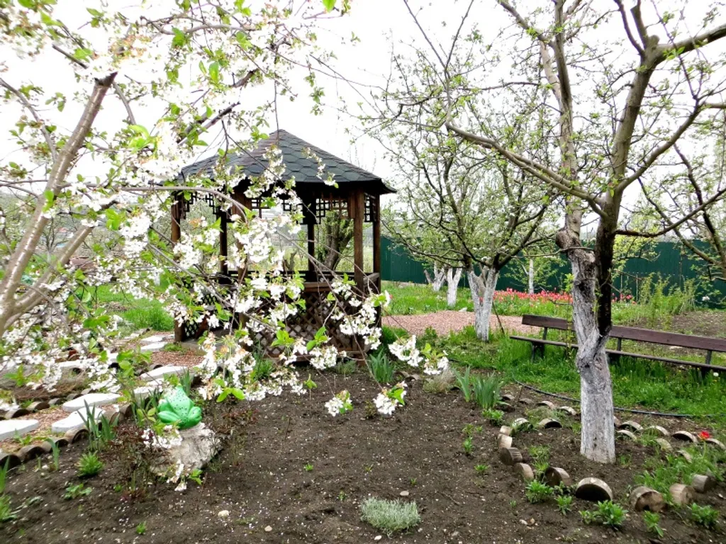 Коттедж Уютный индивидуальный домик в пригороде — Доброе