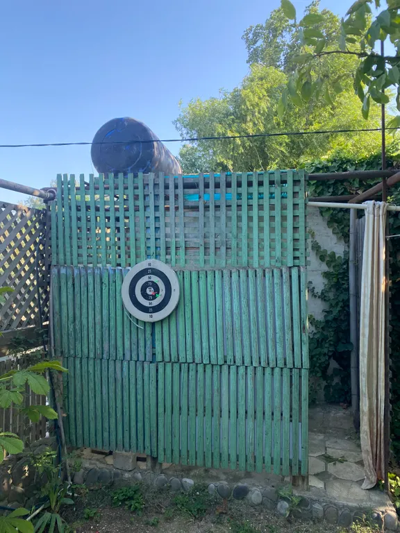 Уютная дача с видом на речку и фруктовый сад