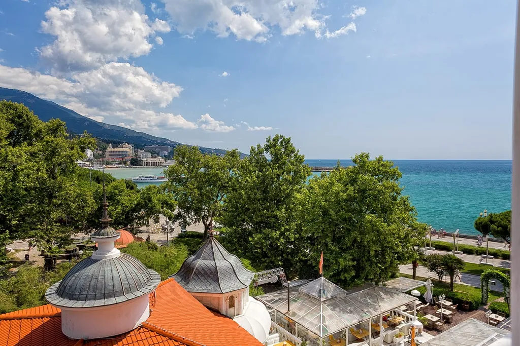 Апартаменты на набережной с террасой