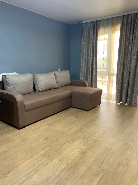 Двухкомнатная с мини-кухней