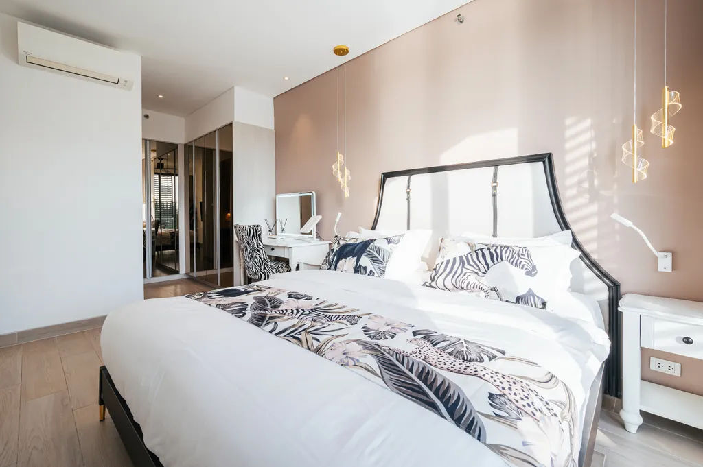 Просторные апартаменты в лагуне на Бангтао с видом на озеро и море