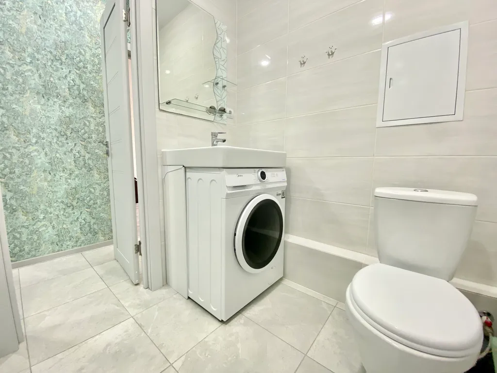 Квартира в центре, закрытая территория, очень красивый двор и спорт площадки