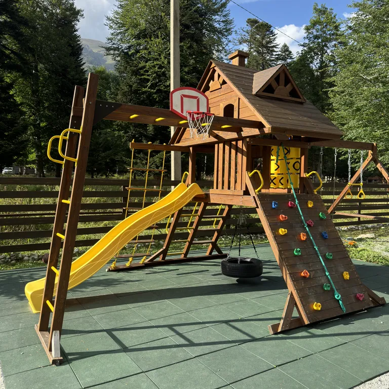 Семейное шале с видом на горы