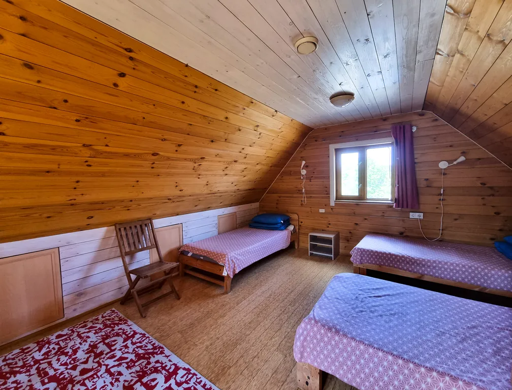 Классный домик прямо на берегу озера Селигер