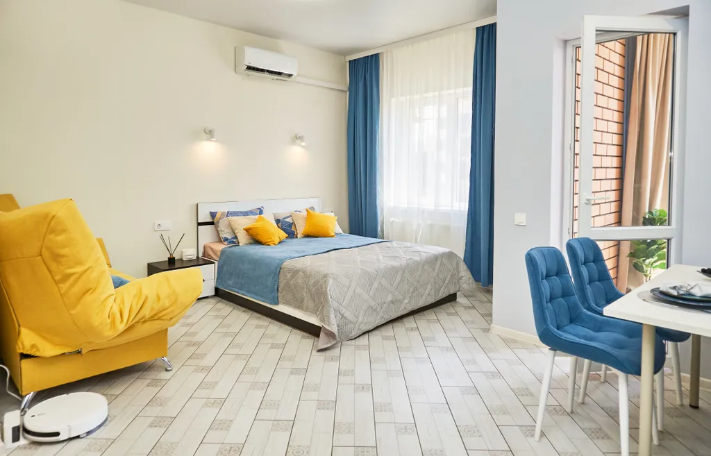 Уютная квартира-студия с потрясающим видом на море и город  в центре