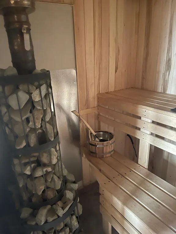 Уютный домик с баней и теплым бассейном