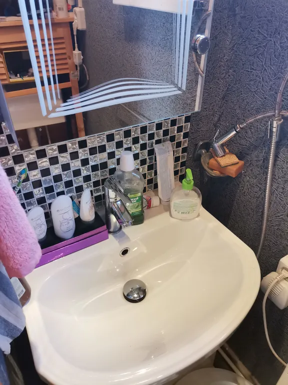 Коттедж Уютный Домик Пряник на берегу озера рядом с лесом — Сланцы