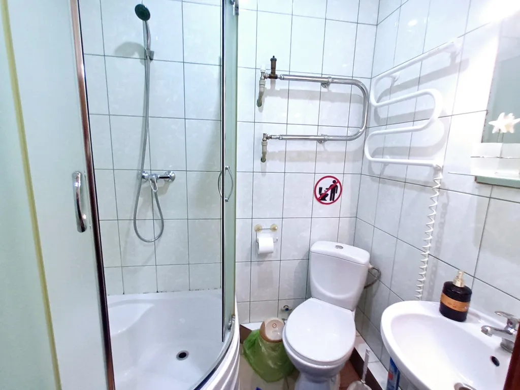 Номер в сердце города.Главный пр-т Азовский-2 мин.Набережная,пляж-5мин