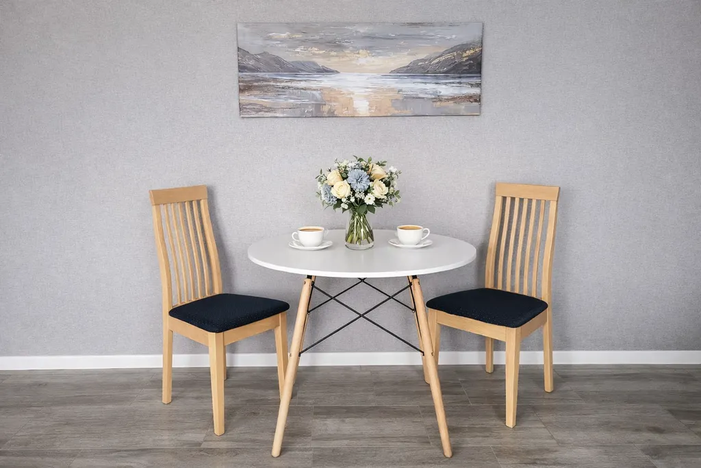 Уютный домик для двоих у озера