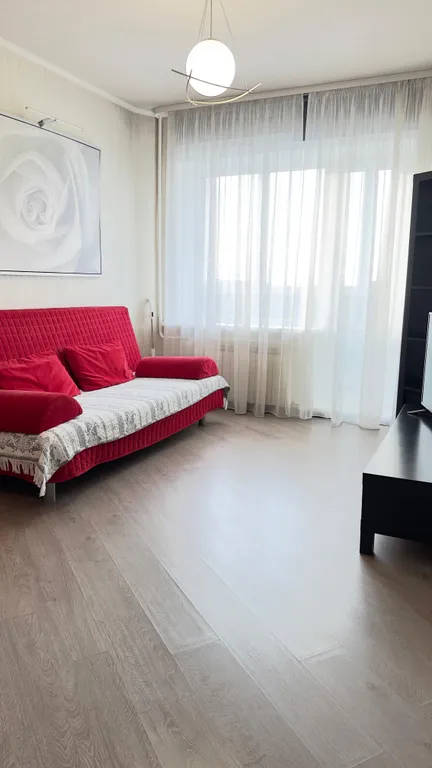 Чистая и комфортная квартира, рядом Плаза Столица Больница