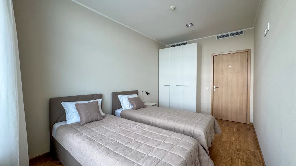 Апартамент 3-х спальный с балконами и панорамой моря