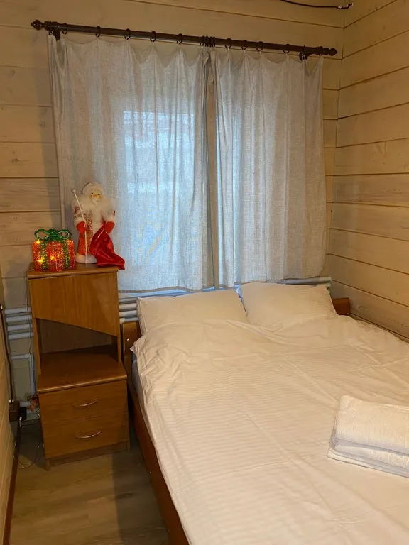 Коттедж Большой дом с террасой, баней на дровах и чаном в лесу на берегу реки — Старово