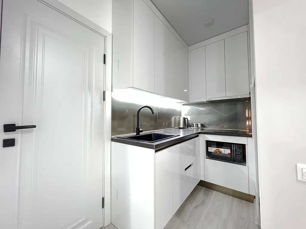 New Cozy 1bd Unbeatable location