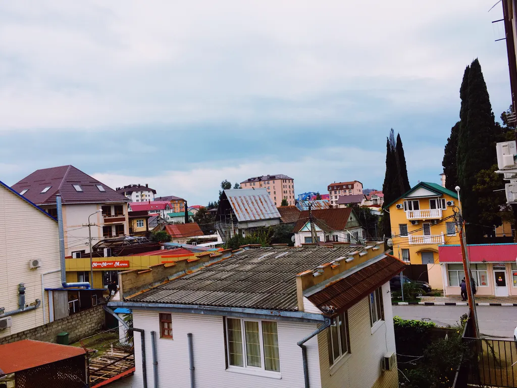 Четырехместная однокомнатная квартира с балконом в центре