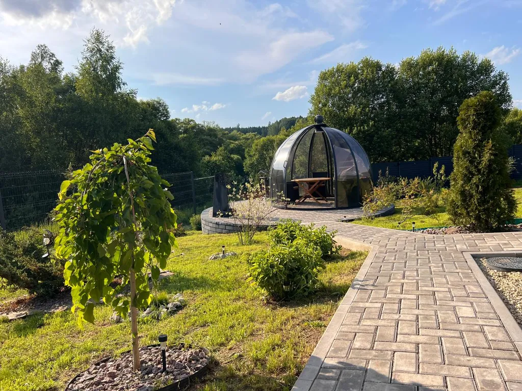 Шале у озера