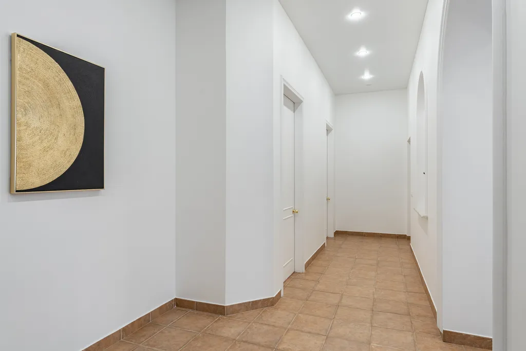 Просторная трёхкомнатная квартира в самом центре