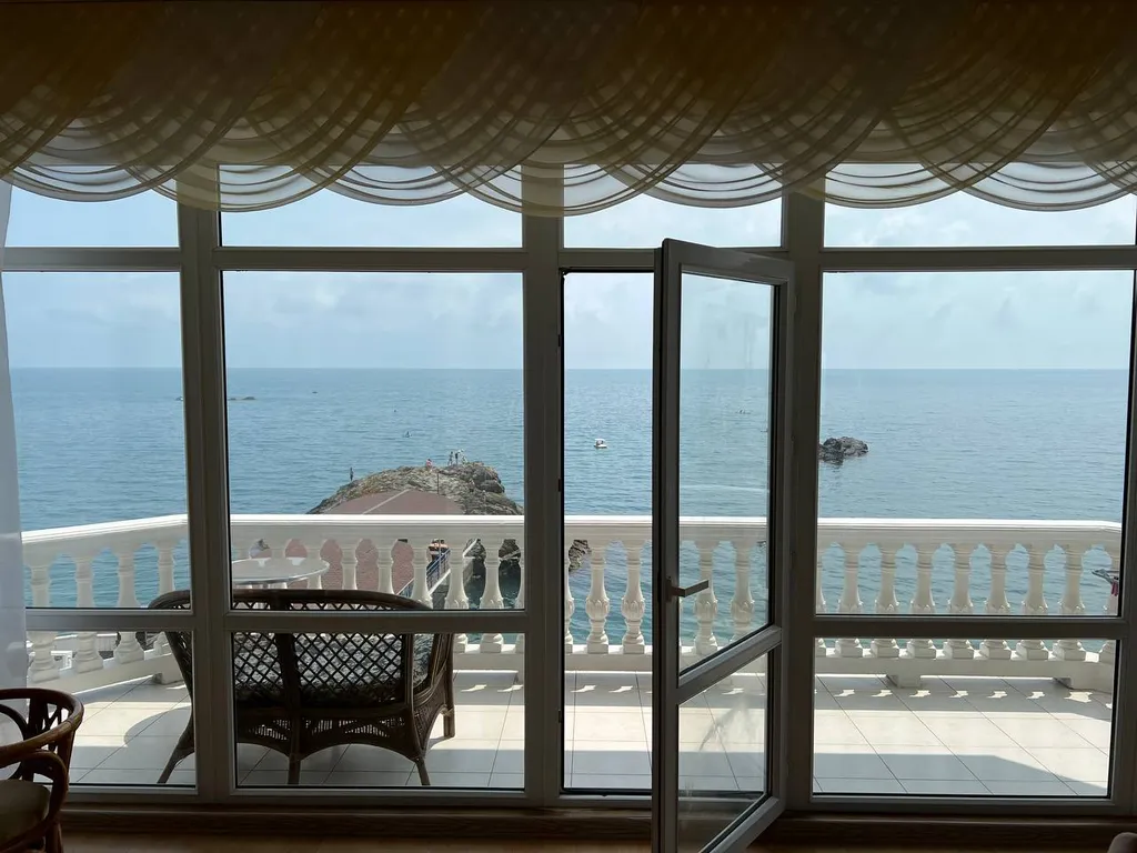 Гостевой номер  с видом на море