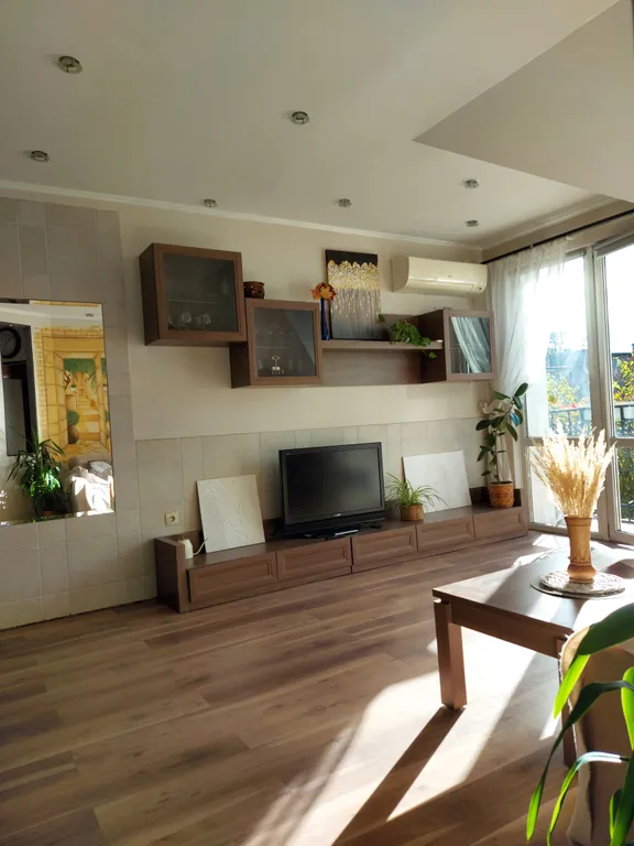 Квартира Квартира Арт мансарда художника — Калининград