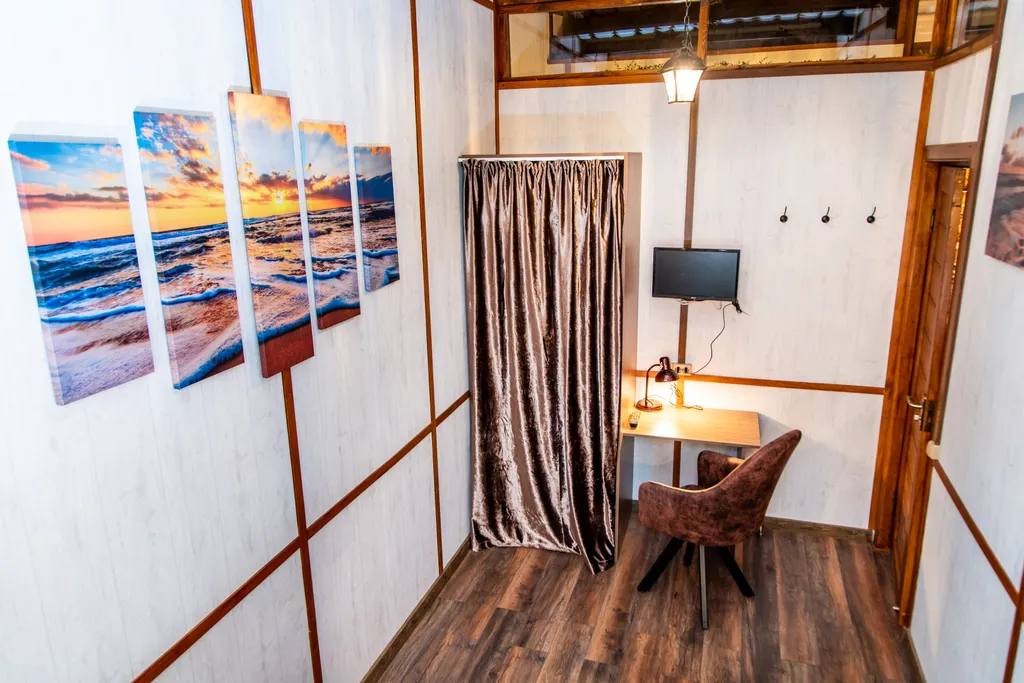 Квартира 2-комнатная в старинном особняке с парковкой