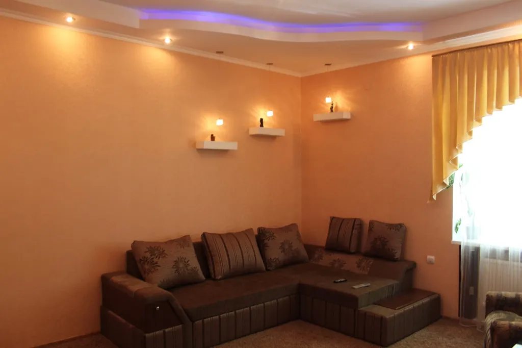 Частный дом с отдельным  двором