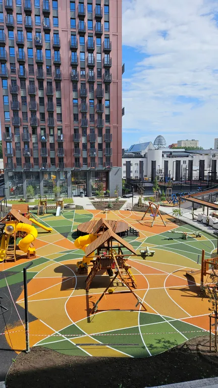 Роскошная уютная квартира с огромными окнами в тихий двор