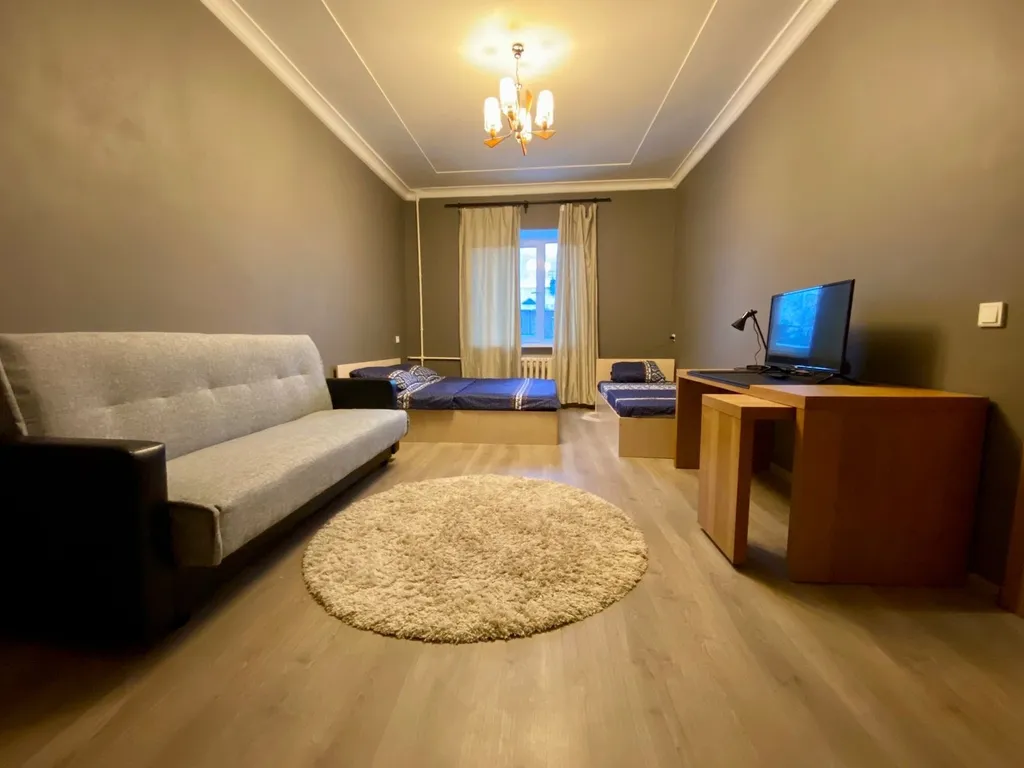 Большая квартира в Сталинском доме в Калининце