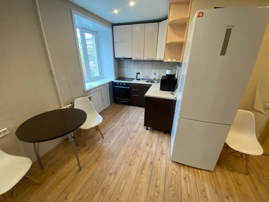 Уютная евро-двухкомнатная квартира возле Забижд