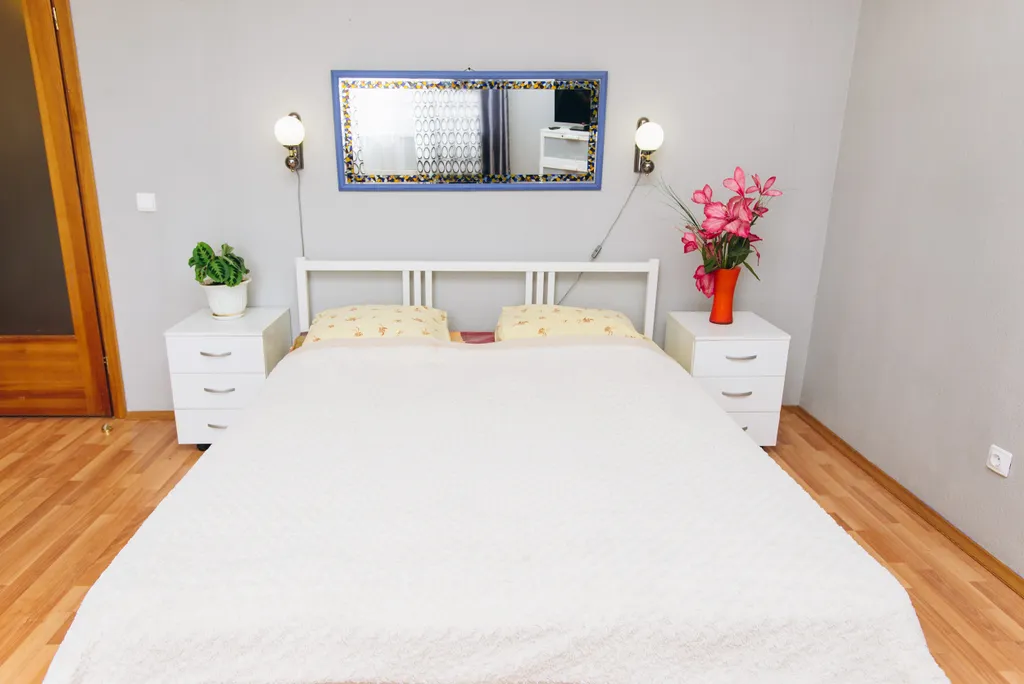 Квартира Квартира Гостевые квартиры "Алеся" Комфорт с двумя спальнями — Екатеринбург