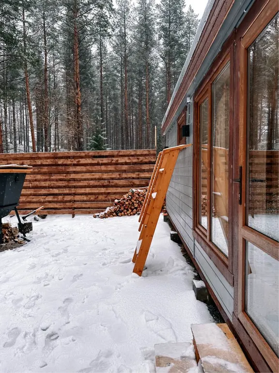 Домик в лесу с потрясающим видом из окна с банным комплексом