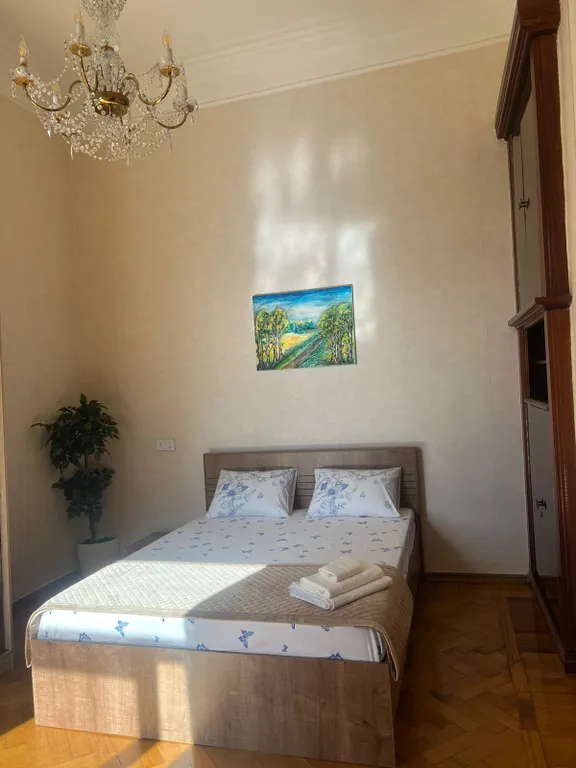 Торговая, улица Низами, площадь фонтанов