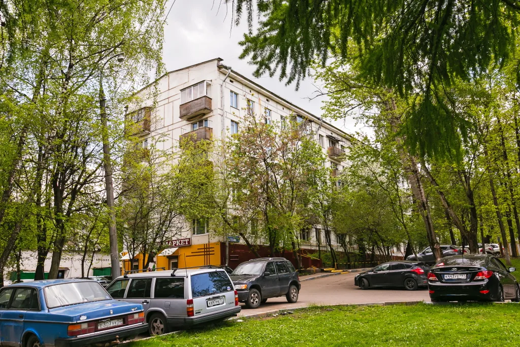 Двухкомнатная квартира в минуте от метро Зюзино
