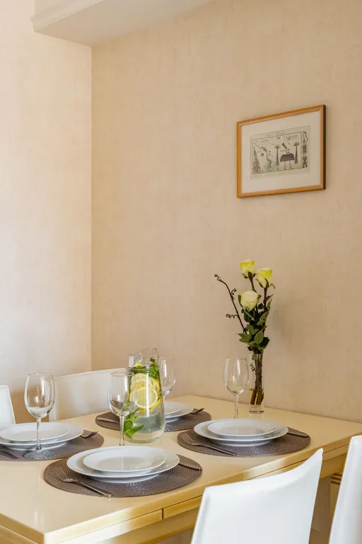 Квартира Петербургская квартира у метро Владимирская — Санкт-Петербург