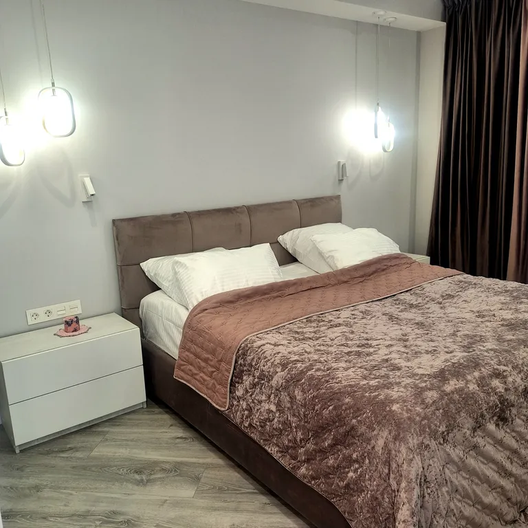 Современная уютная 2х комнатная квартира (евротри) в центре города