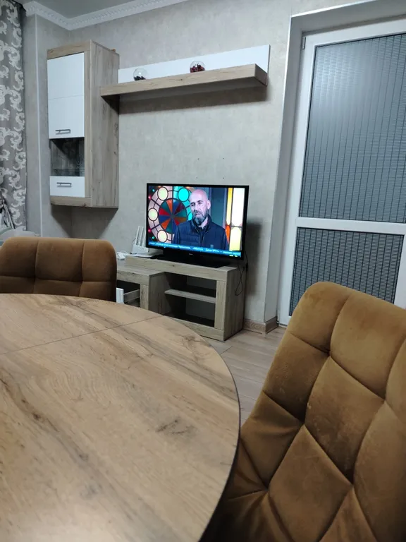 Евротрешка у ЖД вокзал и зоопарка