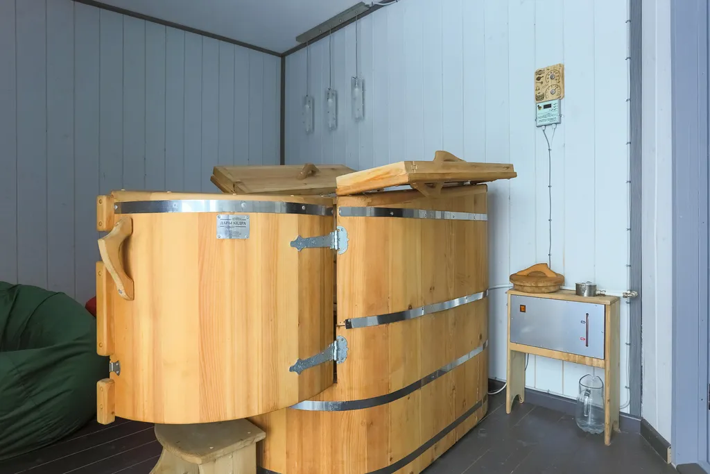 Коттедж Апартамент в стиле Pop-art с видом на бассейн — Пеники