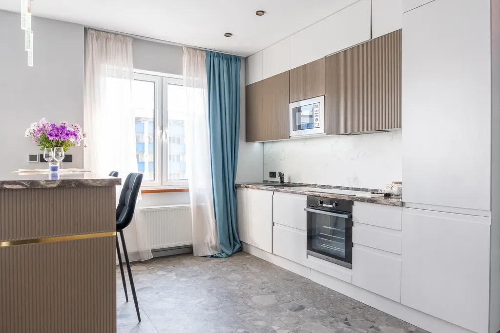 Парус Центральный пляж