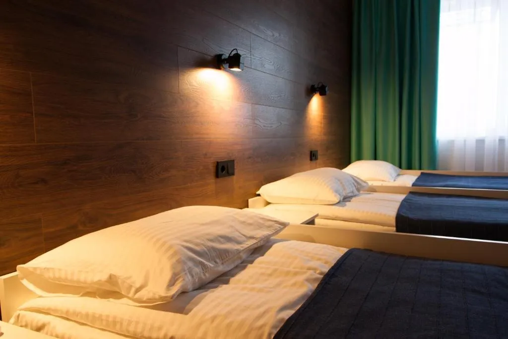 Трехместные апартаменты с кухней и видом на озеро