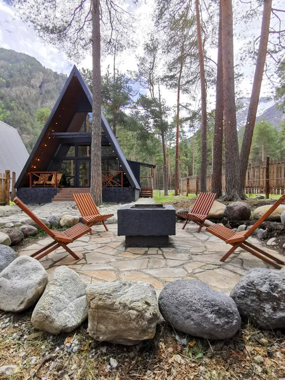 Коттедж Треугольный дом с огороженной территорией — аренда посуточно в Эльбрус