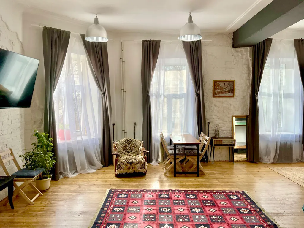 Арт-квартира Март — аренда посуточно в Смоленск