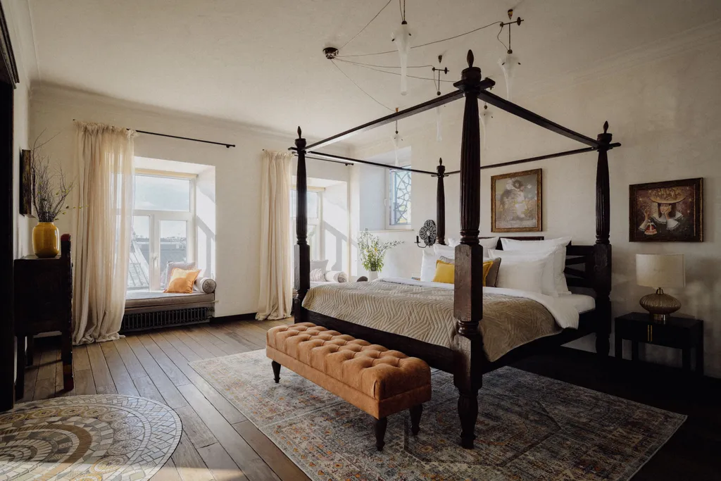 Уникальные апартаменты недалеко от Исаакиевского собора