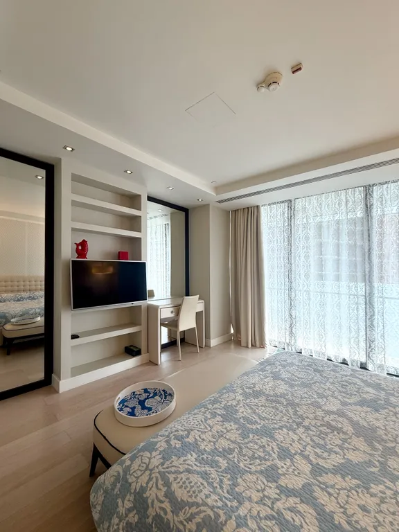 Видовые апартаменты в элитном отеле Гранд Карат