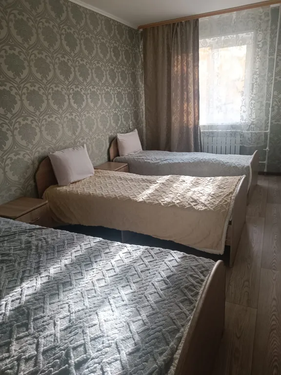 Просторная двухкомнатная квартира ,идеальный вариант для семьи — аренда посуточно в Магадан